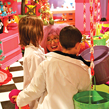 Kris Kringle Inventionasium kids interacting